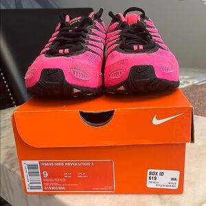 Nike Revolution 3 Pink Sneakers